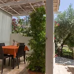 Dimora Tenuta Solentino 住宿加早餐酒店 托雷圣乔万尼乌