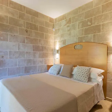 Dimora Tenuta Solentino Bed & Breakfast 3*
